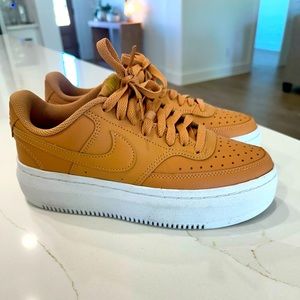 NIKE Court Vision Sneaker Sz 8